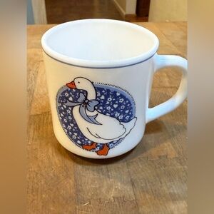 Vintage Arcopal France Milkglass Goose Design Mug
Blue and White Duck Blue bow